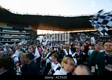 Pride Park Stadium, 2007 - Derby County eingabe Premiership feiern. Stockfoto