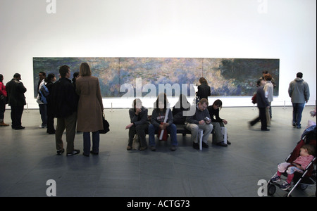 James Dyson Shipwreck Midlertidig Monets Seerosen im Museum of Modern Art New York Stockfotografie - Alamy