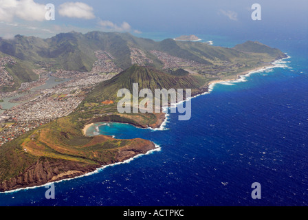 Luftbild von Hawaii Kai Vulkan und Kuapa Teich auf der Insel Oahu