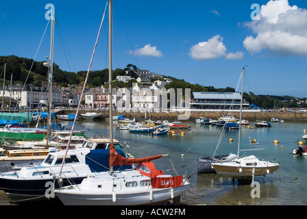 dh St Aubins Harbour ST BRELADE JERSEY Yachts und Boote In St. Aubins Harbour aubin uk Channel Island Stockfoto