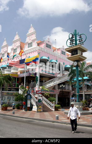 Niederländische Architektur in der niederländischen Antillen-Kolonie in Oranjestad, Aruba Stockfoto