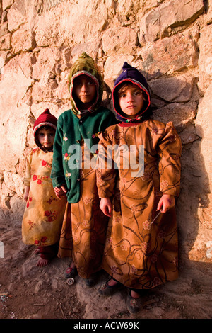Mädchen jung Berber im Bergdorf Shahara Haraz Berge Jemens Stockfoto