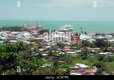 Die Hafenstadt Puerto Limon costarica Kreuzfahrt und Containerschifffahrt Einrichtungen Stockfoto