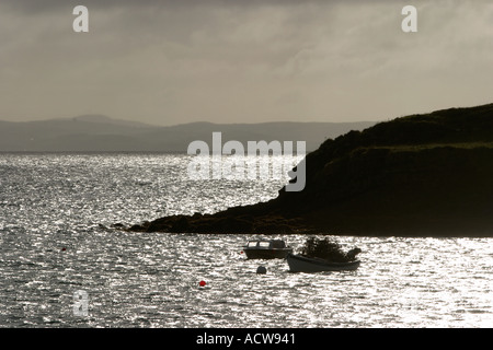 Irland County Donegal St Johns Point Boote vor Anker in der Bucht Stockfoto