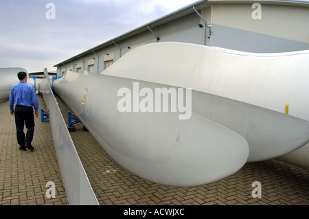 Wind-Turbinenschaufeln Vesta Klinge Werk auf der Isle Of Wight-England Stockfoto