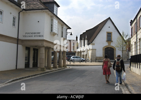 Verkehrssysteme Dorf in der Nähe von Dorchester in Dorset moderne Dorf auf Ideen gefördert und inspiriert von Prinz Charles England gebaut Stockfoto