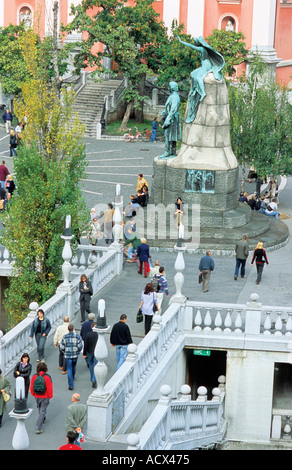 Tromostove Brücken und Presernov Denkmal am Presernov Square Ljubljana Slowenien Stockfoto