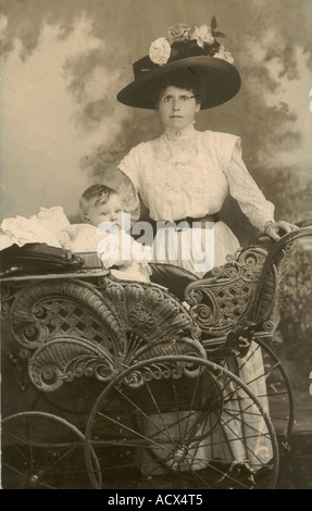 Mutter und Kind Foto ca. 1905 Stockfoto