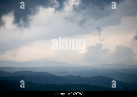 Landschaft mit Gewitter über Poggibonsi Bauernhof Toskana Italien, Europa, EU Stockfoto