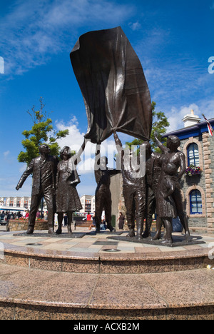 dh Liberation Square Statue ST HELIER JERSEY befreite Jersey Kanalinsel unter deutscher Besatzung Inseln Kriegsdenkmal geschichte des 2. weltkriegs großbritannien Stockfoto