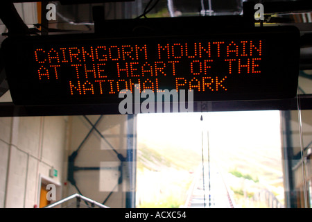 Cairngrom Berg Eisenbahn Seilbahn Talstation Stockfoto