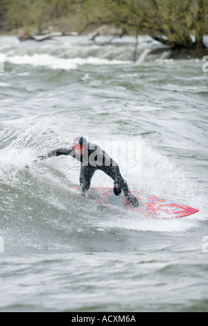 Fluss-Surfen auf Chambly Wave Quebec Kanada Stockfoto