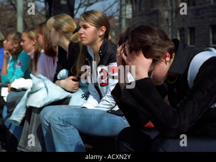 Menschen in Poznan Trauer nach dem Tod von Papst Johannes Paul II., Polen Stockfoto