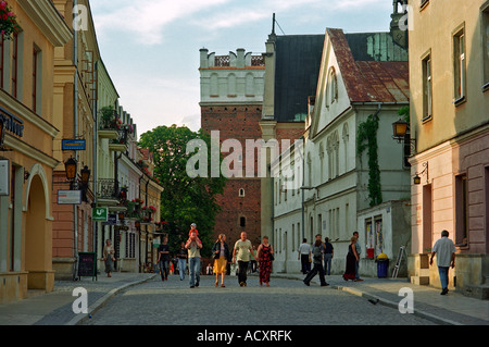 Eine Straße in der Altstadt in Sandomierz, Polen Stockfoto