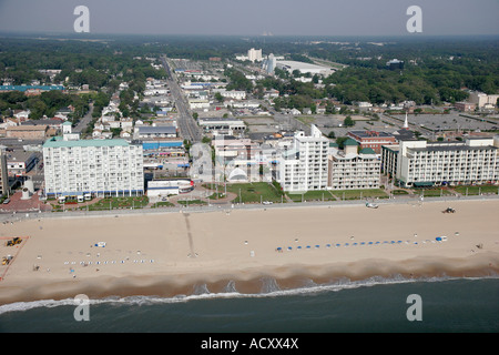 Virginia Beach, Luftaufnahme von oben, Aussicht, Atlantischer Ozean, Wasser, Ufer, Ozean, Meer, Hotels, Eigentumswohnungen, Gehäuse, VA070612024 Stockfoto