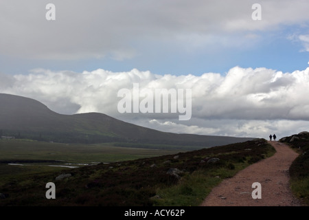 Fuß auf Glen Muick in der Nähe von Ballater, Royal Deeside, Aberdeenshire, Schottland, UK Stockfoto