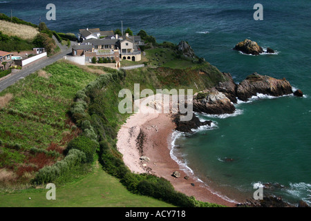 Landzunge und der Bucht von Mont Hochmuts Burg Gorey Martin Jersey genommen Stockfoto