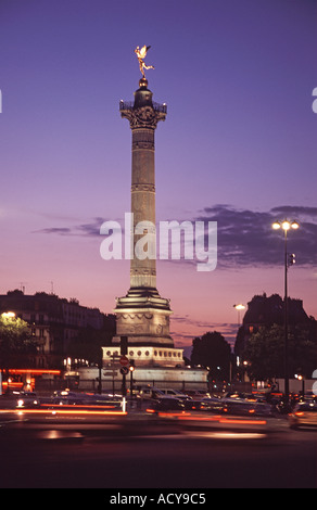 Frankreich Paris Place De La Bastille Liberty Säule Colonne de Juillet Dämmerung Spirit of Liberty Stockfoto