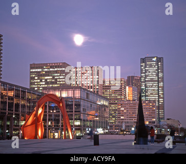 Frankreich Paris La Defense Calder roten Metall-Skulptur skyline Stockfoto