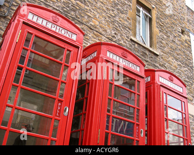 Detail der drei klassischen roten Telefon Boxen Hastings England Stockfoto