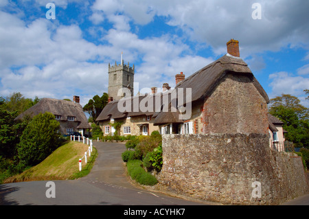 All Saints' Church, Church, Reetgedeckten Cottage, Isle of Wight, England, GB, GB. Stockfoto