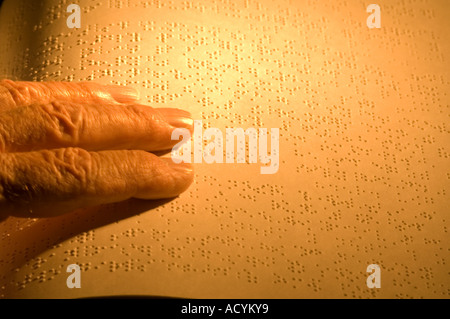 Braille-Buch für blinde Stockfoto