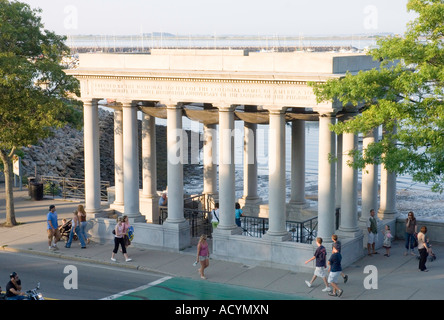 Der Pavillon, in dem Plymouth Rock in Massachusetts untergebracht ist Stockfoto