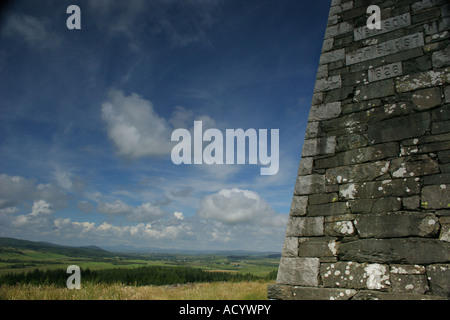 Denkmal für Ingenieur Hotblast Neilson auf eine Eisenzeit Burgberg in der Nähe von Ringford in Galloway Stockfoto