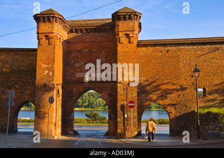 Kloster-Tor in der Altstadt in Mitteleuropa Torun-Polen Stockfoto