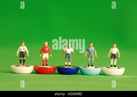 England-internationaler Fußball-Kits auf Subbuteo Männer Stockfoto