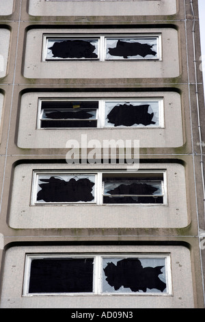 Einem heruntergekommenen Wohnblock in Birmingham UK Stockfoto