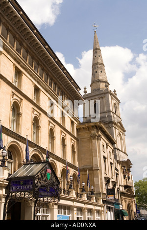 England Broad Street Thistle Hotel Bristol mit Turm der Kirche St Ewen und St Georges Stockfoto