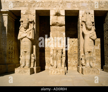 Luxor Ägypten Madinet Habu Totentempel Gericht zuerst Ramses III Stockfoto