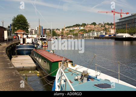 England-Bristol Boote vertäut im Hafen schweben Stockfoto