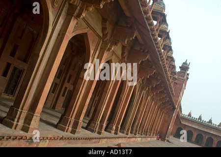 Horizontal komprimiert Persceptive des Hofes in der Jama Masjid-Moschee. Stockfoto