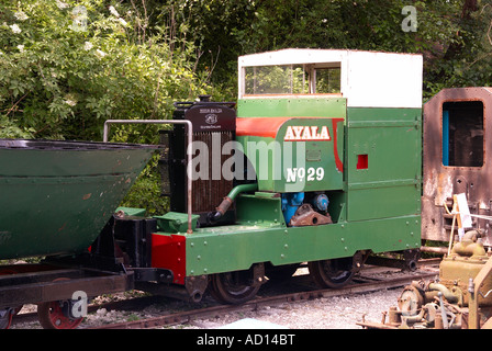 Industrielle Schmalspur Demonstration Eisenbahnstrecke in Reichskolonialamtes Wasserwerk in der Nähe von Winchester, Hampshire, England. Stockfoto