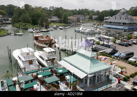 Virginia Beach, Lake Rudee, Rudee's on the Inlet, Restaurants, Restaurants, Restaurants, Restaurants, Cafés, Rockafellers, Piratenfahrt mit acht Piratenstücken, Yachthafen, VA07061 Stockfoto