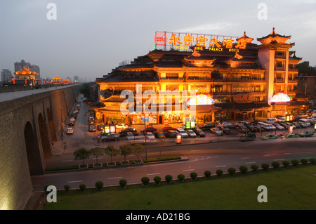 Stadtmauer, die während der ersten Regierungszeit der Hongwu der erste Kaiser der Ming-Dynastie Xian Stadt der Provinz Shaanxi, China Stockfoto