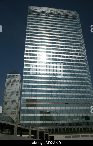 Barclays und One Canada Square im Canary Wharf, London England Stockfoto
