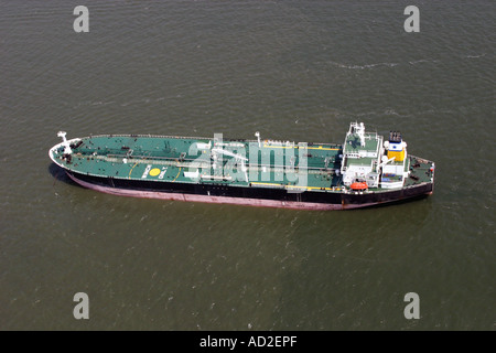 Luftaufnahme des Schiffes auf New York Bay, New York, Vereinigte Staaten von Amerika Stockfoto