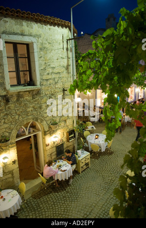 Restaurants in Straßen Alacati, Cesme Izmir Türkei Stockfoto