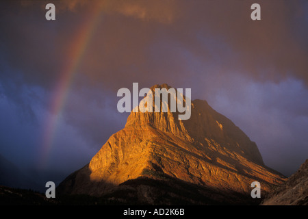 Mt Gould und ein Regenbogen aus vielen Gletscher Straße Glacier Nationalpark Montana Stockfoto