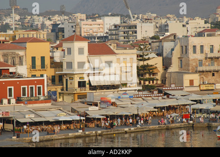 Kreta-Blick auf den äußeren Hafen in Chania Stockfoto