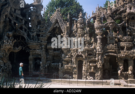 Die bizarre Palais Idéal (Ideal Palace) gebaut von ländlichen Postbote Ferdinand Cheval in Hauterives, Südfrankreich Stockfoto