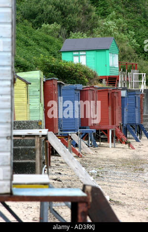 Bunte Strandhäuser am Strand von Morfa Nefyn, Lleyn-Halbinsel, Nord Wales Stockfoto