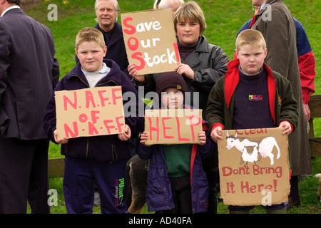 Protest in Trecastle über die Grabstätte für Maul- und Klauenseuche Keulung bestand auf MOD landen Epynt militärischen Schießplatz Powys Wales UK Stockfoto