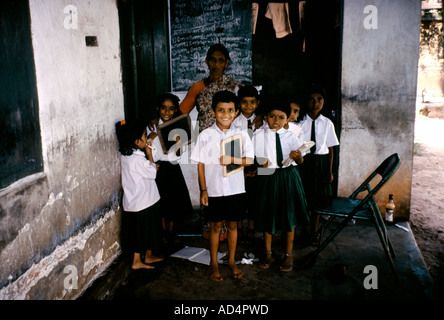 Kinder in der Schule St. Vincent de Paul Society Alappuzha Kerala Indien Stockfoto