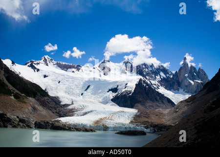 Wolken bilden sich Cerro Torre Stockfoto