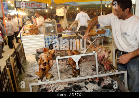 Balkan Brass Bands Musik Festival Guca / Serbien 2005 Suckling pig Stockfoto
