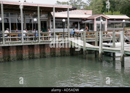 Virginia Beach, Lynnehaven River Water, Bubba's Marina und, Restaurant Restaurants Essen Essen Essen gehen Cafe Cafes Bistro, Tische, Wasser., Besucher reisen Stockfoto